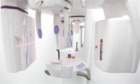 Montaggio attrezzature dentali moderne e tecnologia CBCT